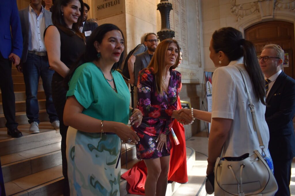 Impressionis-Vous Arte al Paso Gallery. Sorbonne