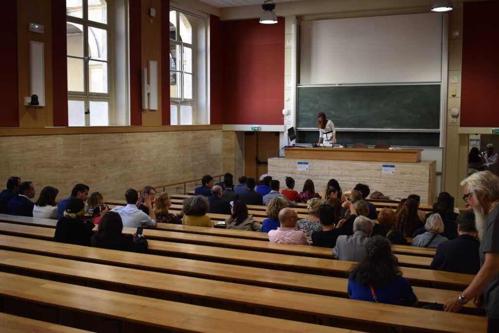 Impressionis-Vous Arte al Paso Gallery. Sorbonne