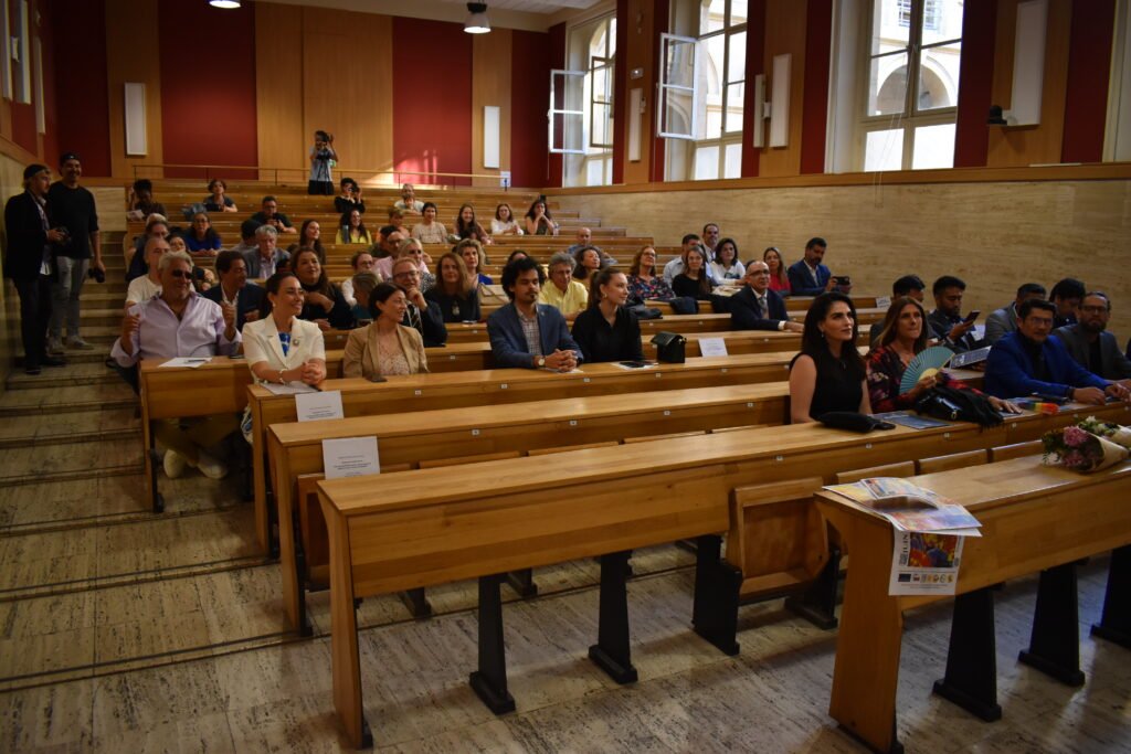 Impressionis-Vous Arte al Paso Gallery. Sorbonne