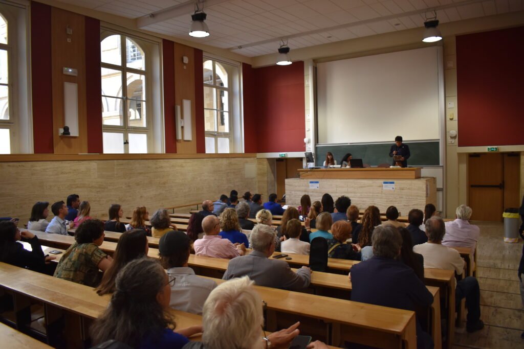 Impressionis-Vous Arte al Paso Gallery. Sorbonne