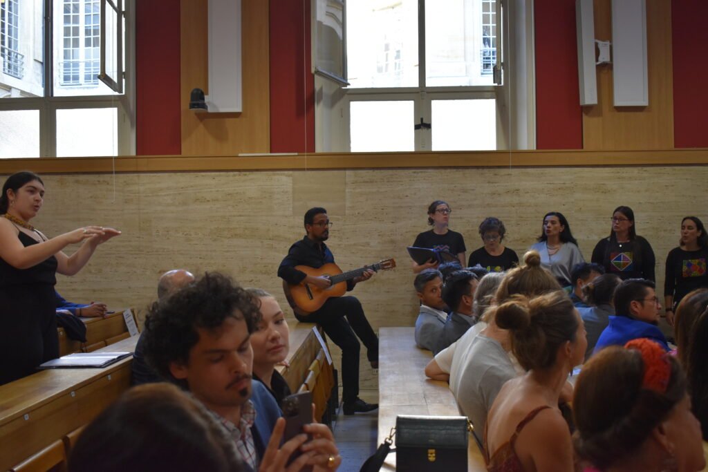 Impressionis-Vous Arte al Paso Gallery. Sorbonne