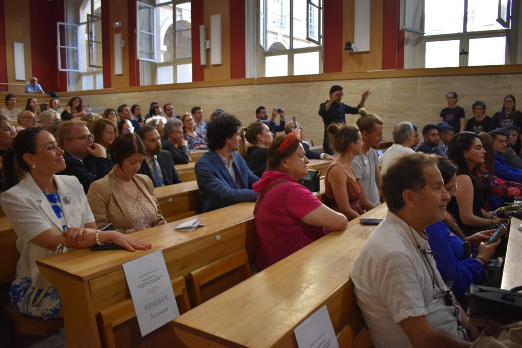 Impressionis-Vous Arte al Paso Gallery. Sorbonne